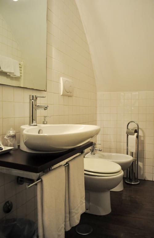Quarto com Cama de Casal ou 2 de Solteiro